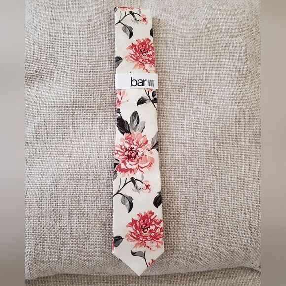 Bar III Cream Floral Tie - Picture 1 of 6